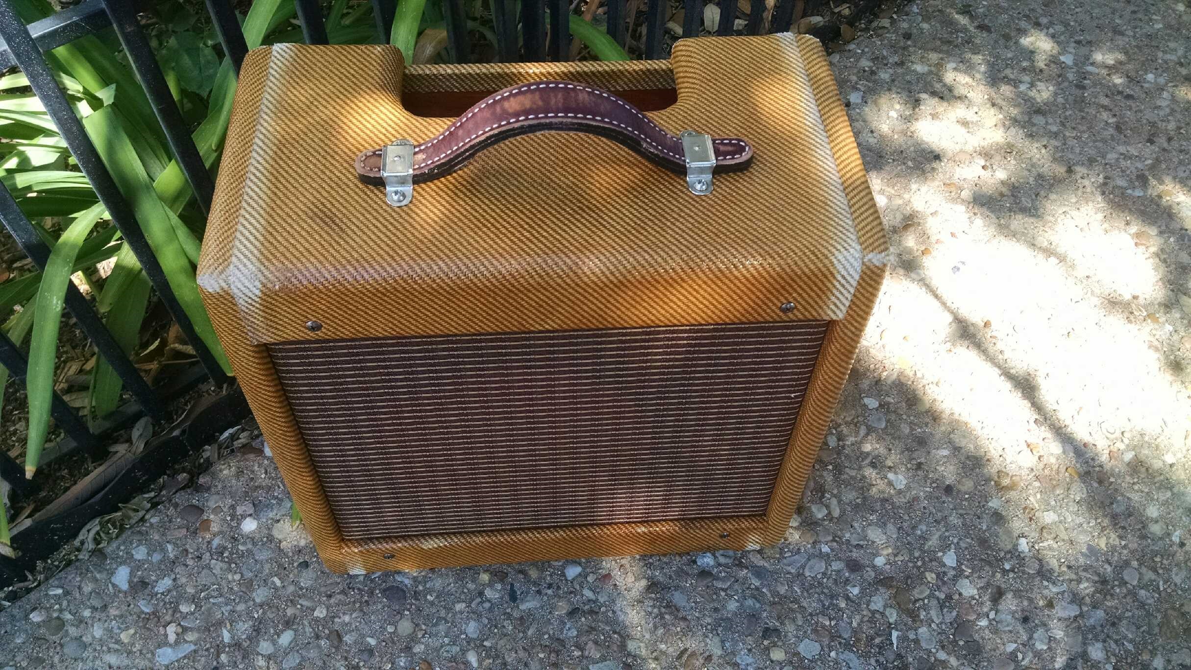 Get A Custom Fender Relic Cabinet For Your Tweed Amplifier
